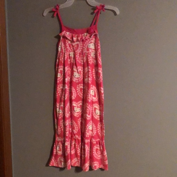 *WORN ONCE* HELLO KITTY DRESS SIZE 4 ! GREAT CONDITION! SMOKE FREE HOUSE! - Picture 2 of 5
